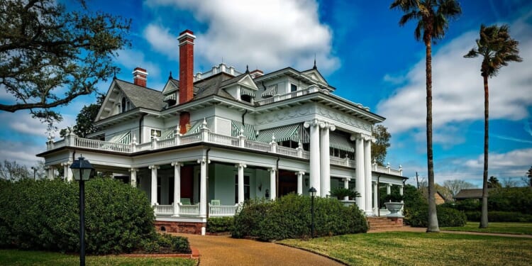 ‘Tax the Rich’ would hurt the rest of us – Mackinac Center