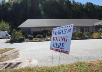 How do 2026 primary early voting sites compare to 2022?