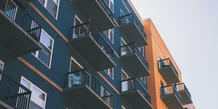 Benefits of a HUD work requirement