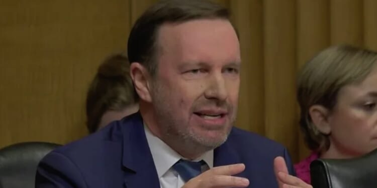 Democrat in US Senate funds anti-ICE, mass unrest activity