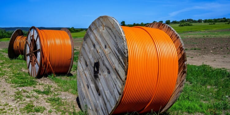 Traverse City moves the goalposts, again, on broadband service – Mackinac Center