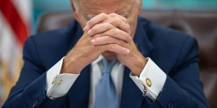 Trump Admin Rescinds Biden-Era Public Charge Rule, Restoring Broader Officer Discretion