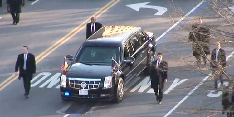 Secret Service officials suspended during leak probe